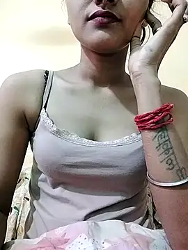 MISSQUEEN48 online show from February 6, 2026, 5:01 am