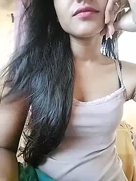 Snapshot of MISSQUEEN48 chatting on May 16, 2026, 6:43 am MISSQUEEN48 online show from May 16, 2026, 6:43 am
