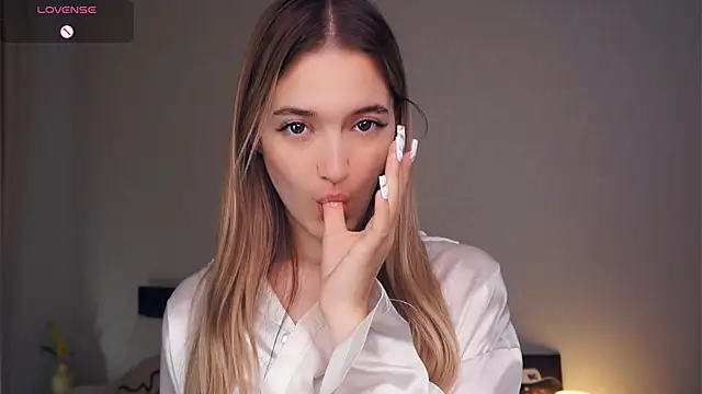 CathrynGeer online show from September 20, 2025, 6:31 pm