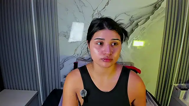 venusowen  online show from March 17, 2026, 1:14 pm