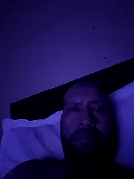 Snapshot of danielll2024 chatting on February 15, 2026, 11:19 am danielll2024 online show from February 15, 2026, 11:19 am