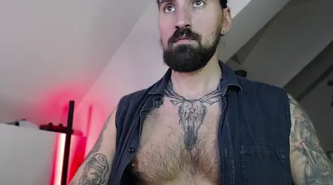 Snapshot of MateoHunk chatting on December 24, 2024, 5:23 pm MateoHunk online show from December 24, 2024, 5:23 pm