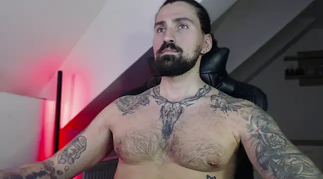 Snapshot of MateoHunk chatting on January 3, 2025, 4:06 pm MateoHunk online show from January 3, 2025, 4:06 pm