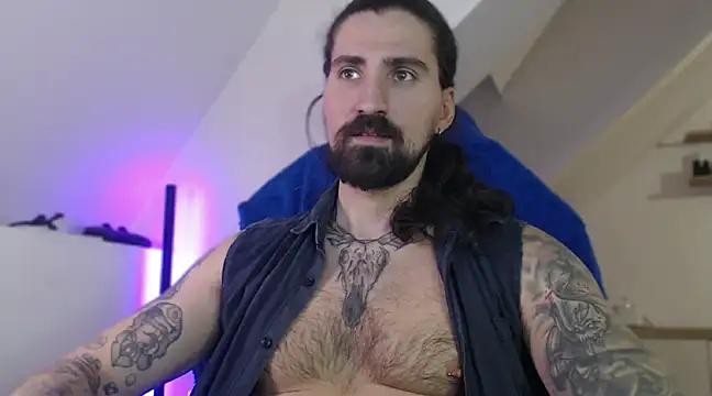 Snapshot of MateoHunk chatting on February 22, 2025, 4:30 pm MateoHunk online show from February 22, 2025, 4:30 pm