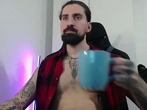 Snapshot of MateoHunk chatting on November 23, 2025, 5:35 pm MateoHunk online show from November 23, 2025, 5:35 pm