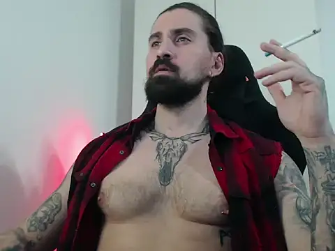 Snapshot of MateoHunk chatting on November 26, 2025, 4:52 pm MateoHunk online show from November 26, 2025, 4:52 pm