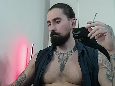 Snapshot of MateoHunk chatting on November 29, 2025, 8:01 pm MateoHunk online show from November 29, 2025, 8:01 pm