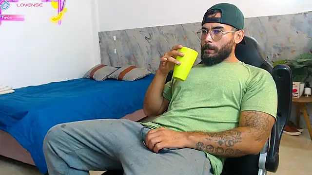 hanz col online show from November 7, 2025, 2:22 am