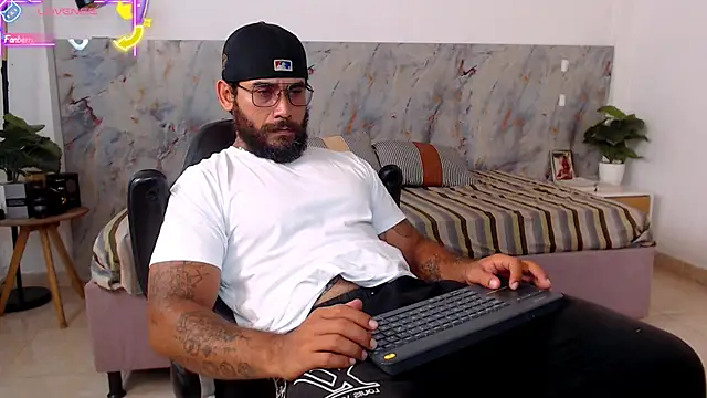 hanz col online show from April 4, 2026, 1:26 am