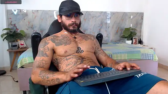 Snapshot of hanz_col chatting on June 7, 2026, 2:21 pm hanz col online show from June 7, 2026, 2:21 pm