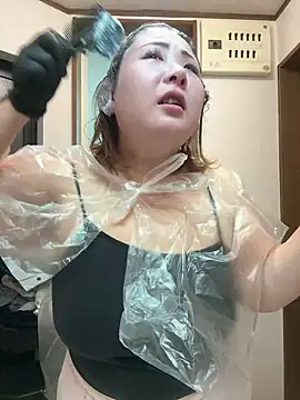 Snapshot of SAKU-RA-chan chatting on October 17, 2025, 9:34 am SAKU-RA-chan online show from October 17, 2025, 9:34 am