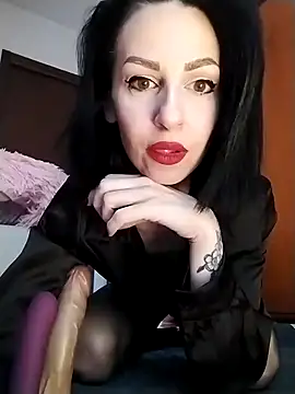 dahlia 82 online show from April 1, 2026, 8:37 am