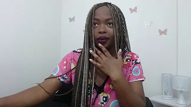 Snapshot of _Zooee chatting on December 17, 2024, 11:28 am Zooee online show from December 17, 2024, 11:28 am