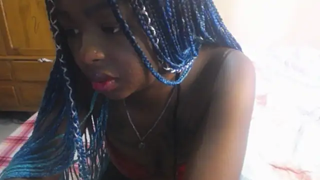 Snapshot of _Zooee chatting on February 10, 2025, 1:55 pm Zooee online show from February 10, 2025, 1:55 pm