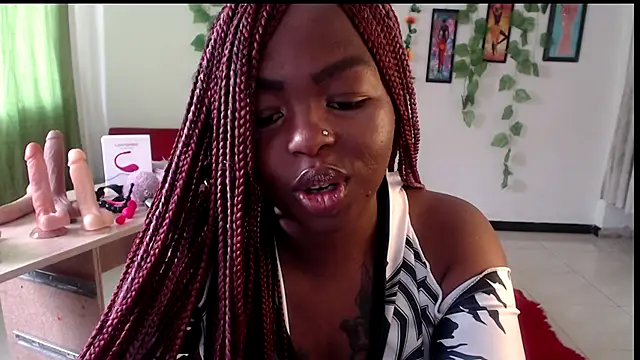 Snapshot of _Zooee chatting on November 19, 2025, 5:13 pm Zooee online show from November 19, 2025, 5:13 pm