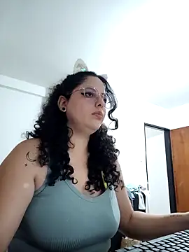 babyluna939 online show from April 8, 2026, 4:07 pm