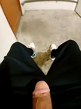 casper0303 online show from January 10, 2026, 11:31 pm