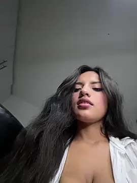 Dulceeany online show from February 20, 2025, 11:32 pm