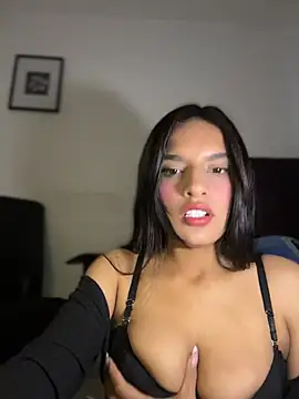 Snapshot of Dulceeany chatting on July 30, 2026, 1:43 pm Dulceeany online show from July 30, 2026, 1:43 pm