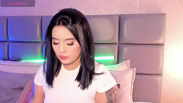 SpicySugar  online show from April 14, 2026, 8:04 pm