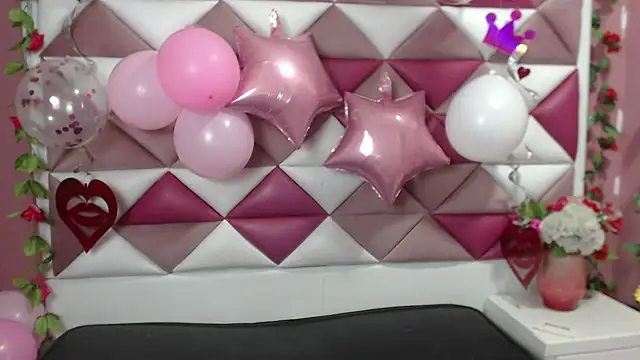 Snapshot of NahomiConnor_ chatting on January 20, 2025, 11:10 pm NahomiConnor online show from January 20, 2025, 11:10 pm