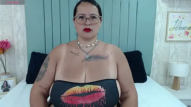 KarllaWalker online show from February 3, 2025, 12:47 pm