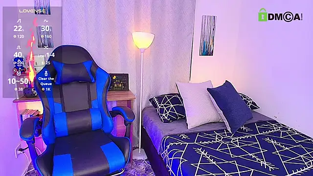 aron wi online show from November 3, 2025, 10:38 am