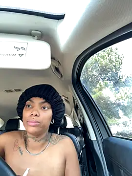 Snapshot of butterflybootyy chatting on September 21, 2025, 5:25 pm butterflybootyy online show from September 21, 2025, 5:25 pm