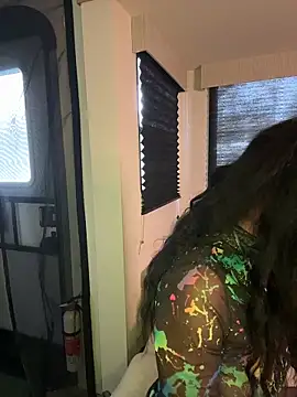 butterflybootyy online show from March 16, 2026, 4:11 pm