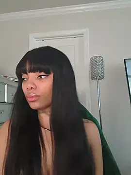 Snapshot of butterflybootyy chatting on June 24, 2026, 6:18 pm butterflybootyy online show from June 24, 2026, 6:18 pm