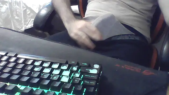 squiddy 69 online show from October 8, 2025, 1:42 pm