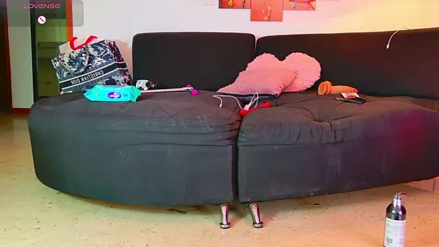 Snapshot of Lizzymontanaa chatting on December 11, 2024, 2:30 am Lizzymontanaa online show from December 11, 2024, 2:30 am