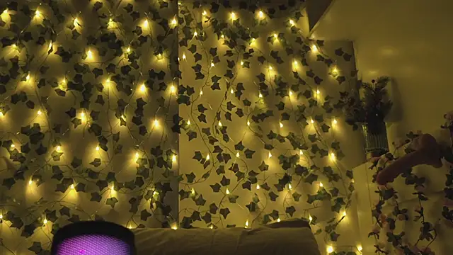 Brenda M00n online show from December 28, 2024, 3:37 pm