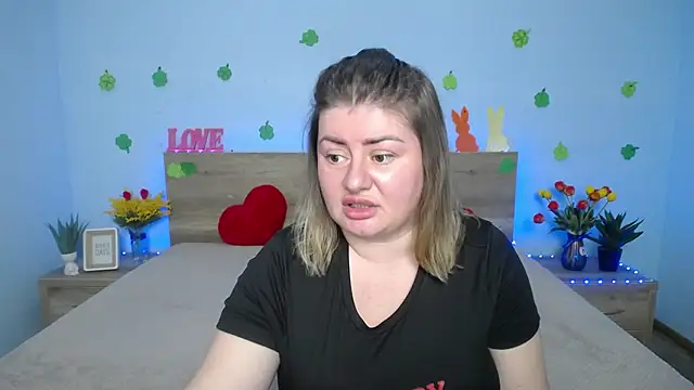 ZannaDreil online show from March 20, 2025, 7:35 pm