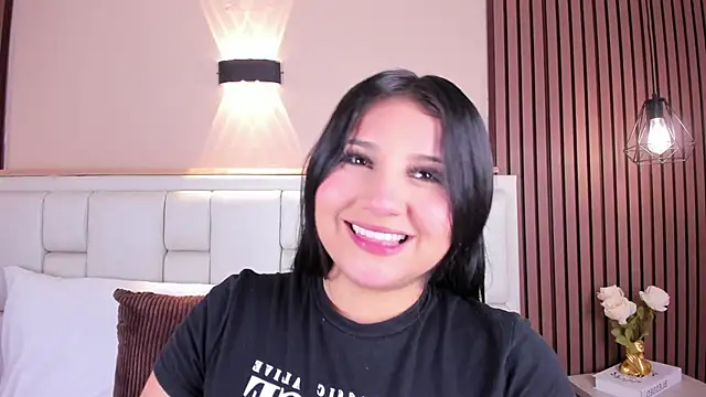 AvyMilton online show from April 6, 2026, 11:33 am