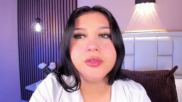 AvyMilton online show from April 15, 2026, 11:39 am