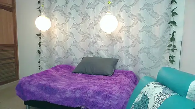 Mya paris online show from January 30, 2025, 4:37 am