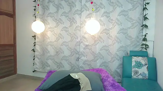 Mya paris online show from February 6, 2025, 4:21 am