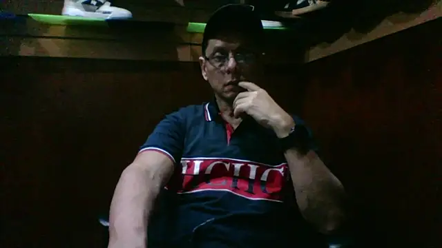 Snapshot of MarcusKelvin chatting on September 14, 2025, 1:43 pm MarcusKelvin online show from September 14, 2025, 1:43 pm