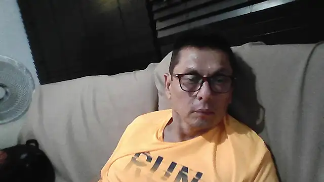 Snapshot of MarcusKelvin chatting on October 11, 2025, 1:49 am MarcusKelvin online show from October 11, 2025, 1:49 am