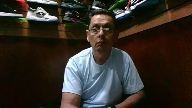 Snapshot of MarcusKelvin chatting on October 22, 2025, 3:34 pm MarcusKelvin online show from October 22, 2025, 3:34 pm