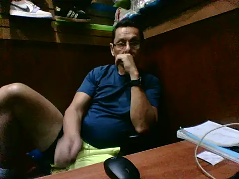 Snapshot of MarcusKelvin chatting on November 2, 2025, 1:57 pm MarcusKelvin online show from November 2, 2025, 1:57 pm