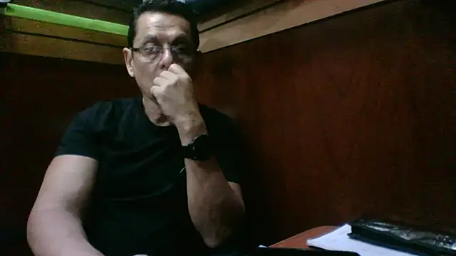 Snapshot of MarcusKelvin chatting on November 12, 2025, 2:39 pm MarcusKelvin online show from November 12, 2025, 2:39 pm