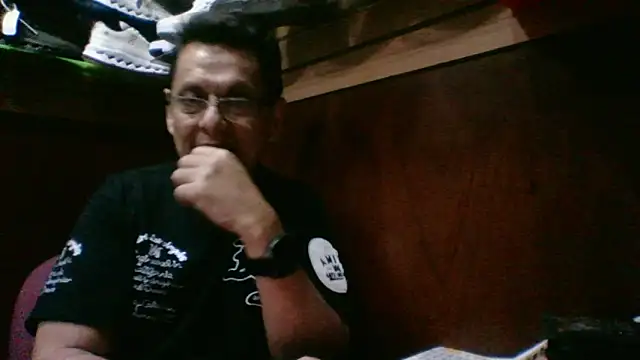 Snapshot of MarcusKelvin chatting on November 21, 2025, 7:45 pm MarcusKelvin online show from November 21, 2025, 7:45 pm