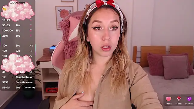 Snapshot of Dahlia__espresso chatting on February 25, 2026, 7:56 pm Dahlia espresso online show from February 25, 2026, 7:56 pm