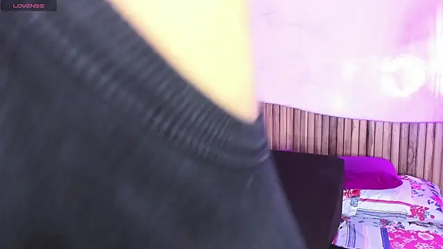 MelaniieRoux online show from January 13, 2025, 7:42 pm