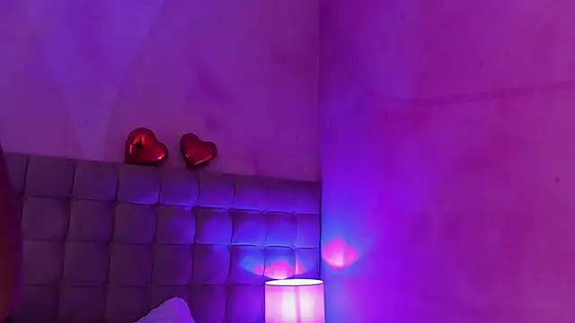 MelaniieRoux online show from February 28, 2025, 1:47 am