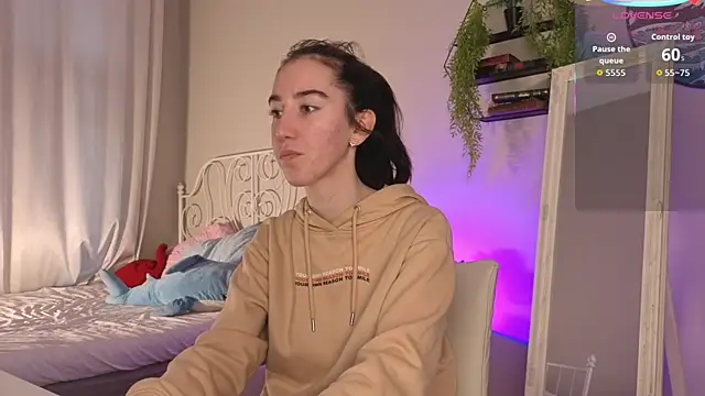 Belle Via online show from September 22, 2025, 3:36 pm