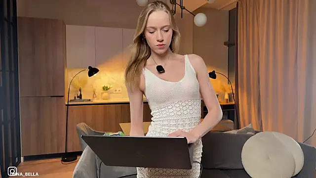Snapshot of PollyAgata chatting on July 24, 2026, 7:23 pm PollyAgata online show from July 24, 2026, 7:23 pm