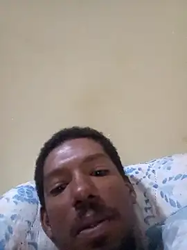 Rdsilva123 online show from April 19, 2026, 3:50 am